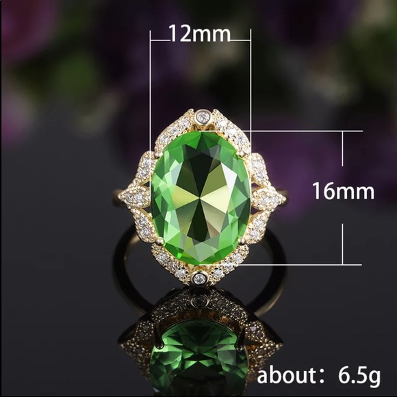 New Yellow Gold Oval Dazzling Emerald Ring - Picture 4 of 4